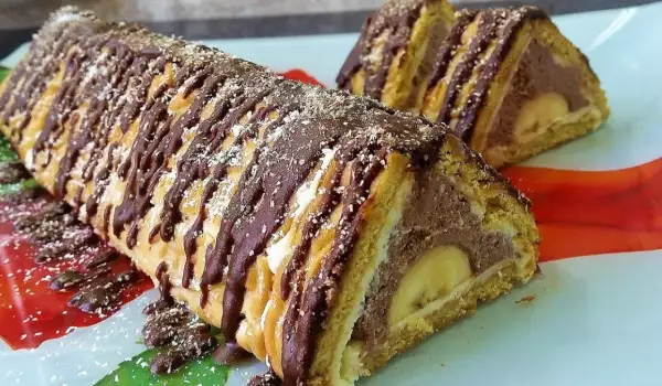Banana and Biscuit Roll with Cream Cheese