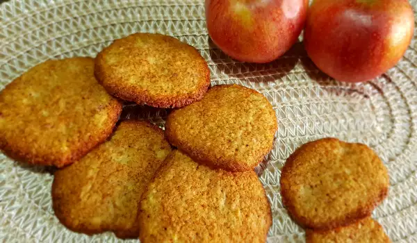 Biscuits with Apples and Cream