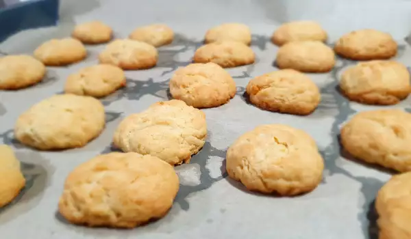Butter Biscuits with Sour Cream