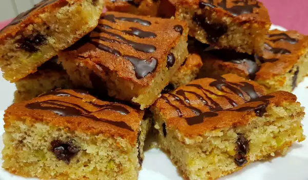 Blondies with Chocolate