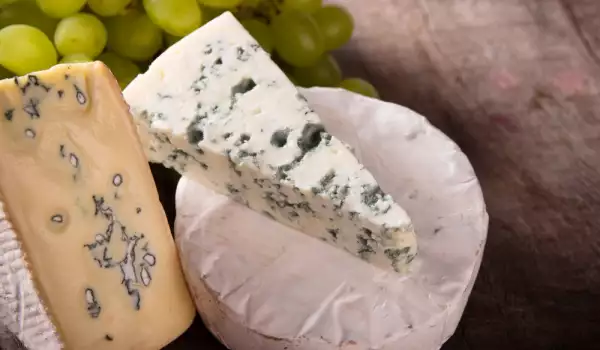 How is Blue Cheese Stored?