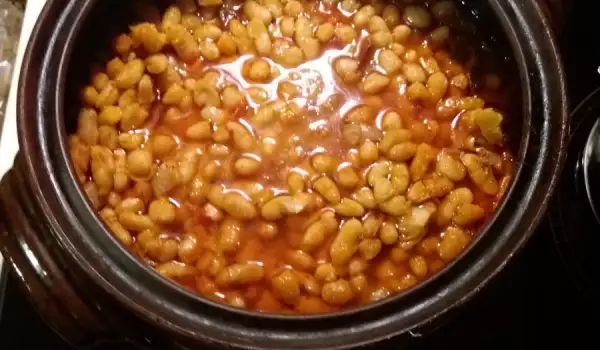 Bean Stew in a Clay Pot