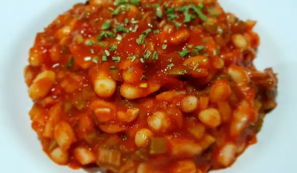 Bean Salad with Tomato Chutney and Pickles