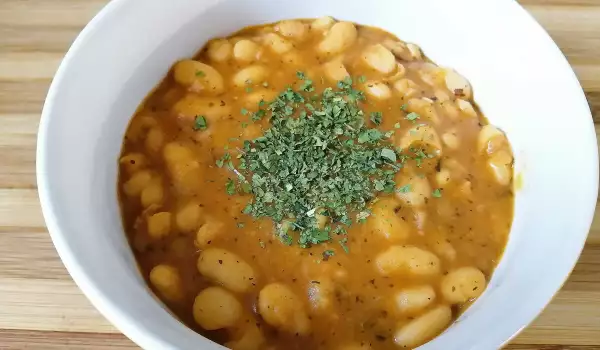 Beans in a Multicooker with Fresh Spices