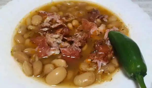 Oven-Baked Beans with Smoked Pork