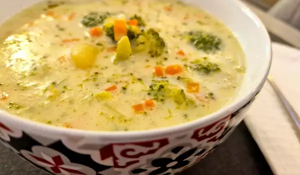 American Broccoli and Cheddar Soup