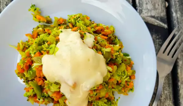 Vitamin Salad with Broccoli and Ginger Mayonnaise