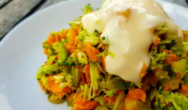 Vitamin Salad with Broccoli and Ginger Mayonnaise