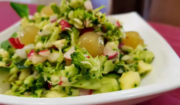 Broccoli and Grape Salad
