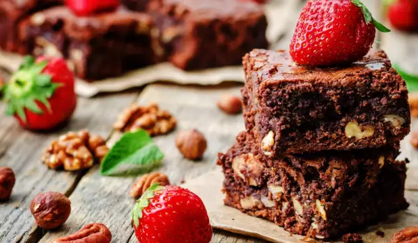 Brownies with Dates and Walnuts
