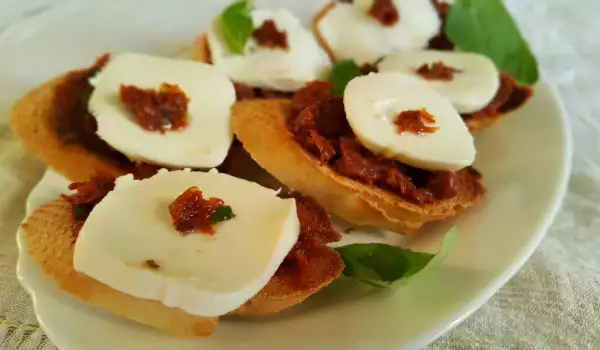 Gorgeous Bruschetta with Dried Tomatoes