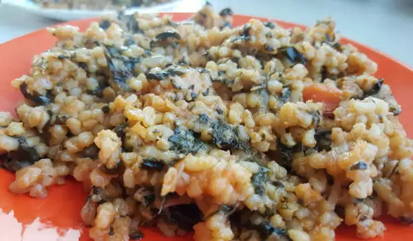 Bulgur with Spinach and Carrots