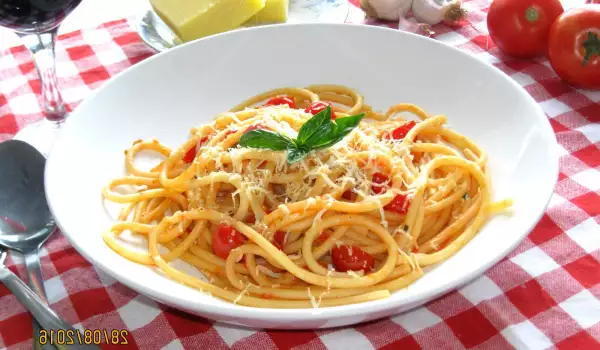 Bucatini with Tomato Sauce, Cherry Tomatoes and Parmesan