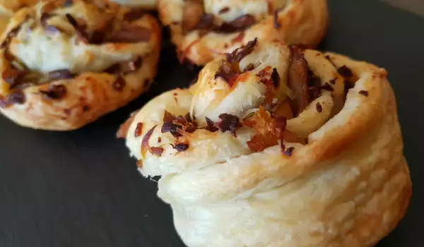 Savory Puff Pastry Snail Rolls