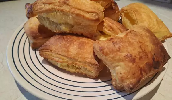 Salty - Sweet Puff Pastries