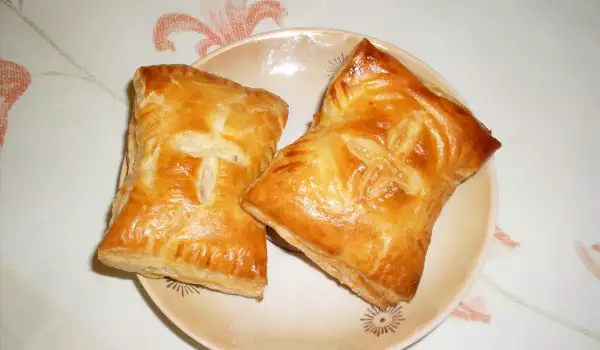 Puff Pastries with Processed Cheese