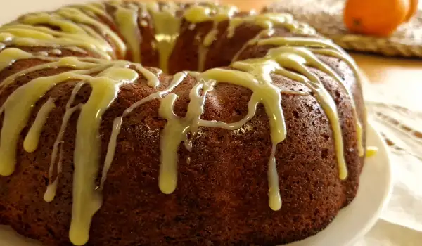 Orange Sponge Cake with Spelt Flour and Chocolate