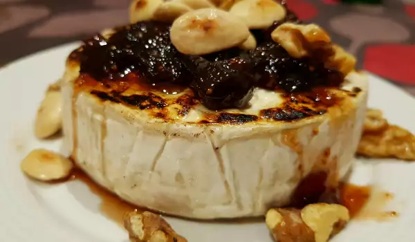 Baked Camembert with Figs
