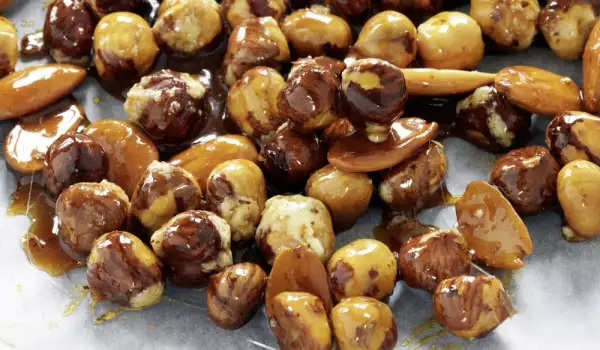 Caramelized Hazelnuts