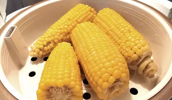Steamed Corn in a Multicooker