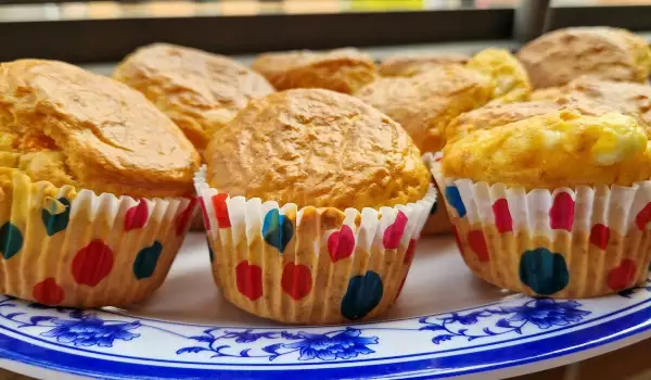 Savory Carrot Muffins with White Cheese