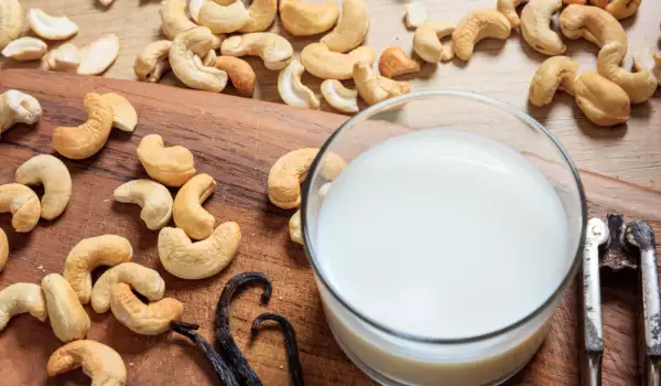 How To Make Milk Out Of Cashew?