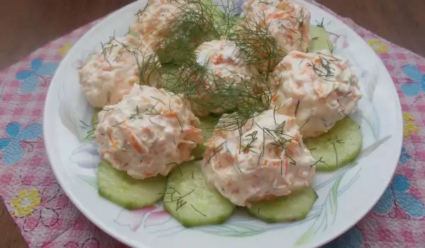 Strained Yogurt with Carrots and Cucumbers