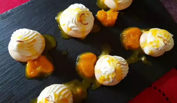 Meringue Cookies with Tangerine Sauce