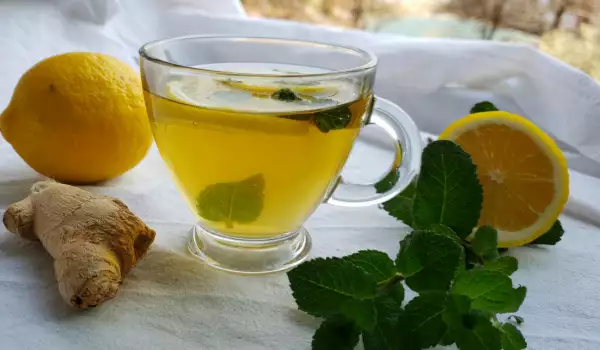 Ginger Tea Against Heartburn