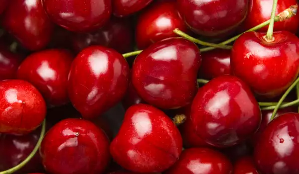 Cherries thin the blood