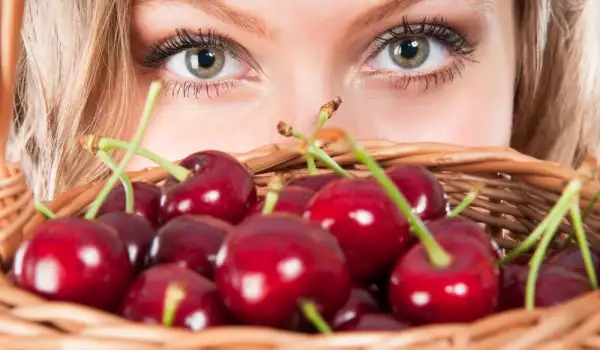 A Few Reasons to Eat Cherries