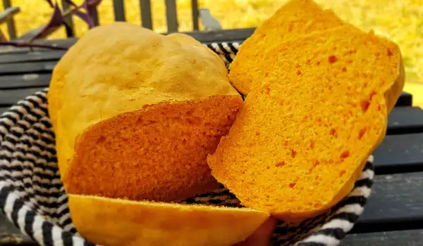 Red Pepper Bread