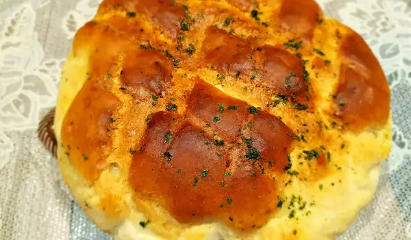 Garlic Bread with Mozzarella Filling