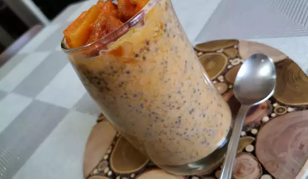 Chia Pudding with Pumpkin and Honey