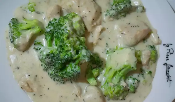 Chicken with Broccoli and Milk