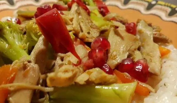 Chicken with Vegetables, Sweet Sauce and Pomegranate
