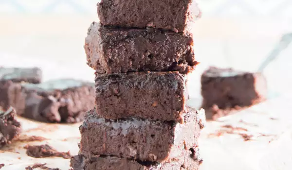 Chocolate Brownie with Chickpeas and Walnuts