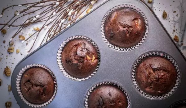 Chocolate Muffins with Pears and Walnuts