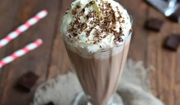 How to Make a Chocolate Milkshake?