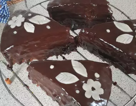 Chocolate Cake with Strawberry Jam