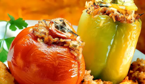 How Much Rice is Added in Stuffed Peppers?