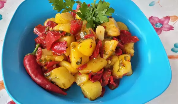 Potato Salad with Peppers and Parsley