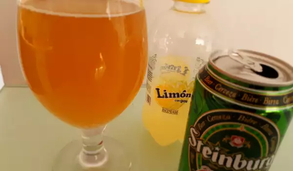 Clara with Lemon (Clara con Limon)