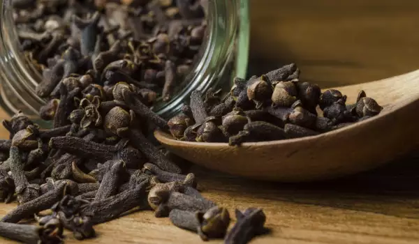 Clove Tea - How to Prepare it and What it is Good for