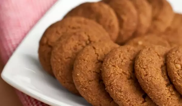 Gingerbread Biscuits with Cinnamon