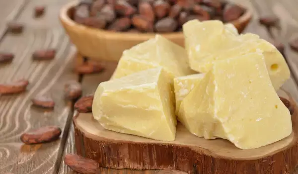 White chocolate and cocoa beans