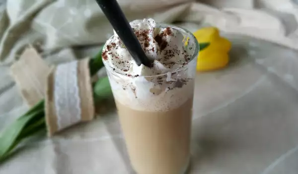Cocoa Frappe with Rum and Cream