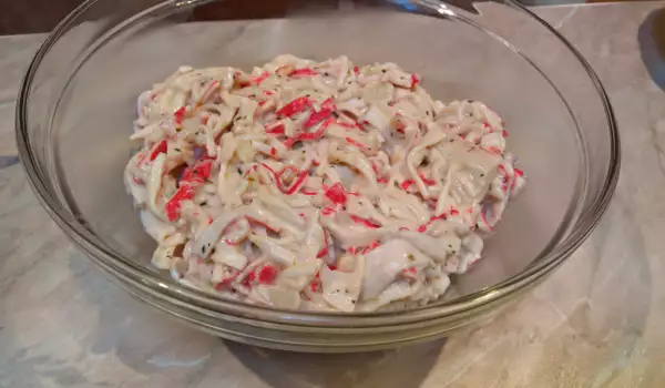 Garlic Crab Stick Salad