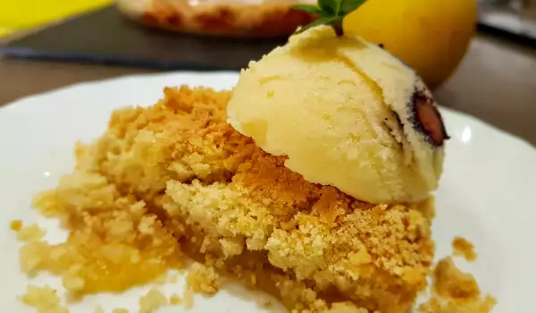 The Easiest and Tastiest Apple Crumble