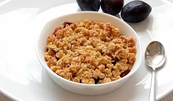 Flourless Plum Crumble